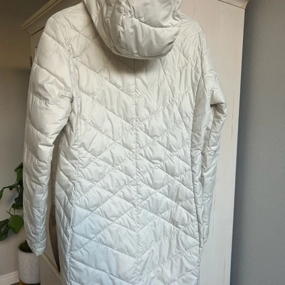 Columbia Women’s Long Jacket With Hood - Picture 3 of 6